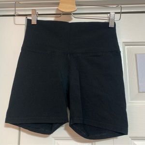 Aritzia TNA Bike Shorts